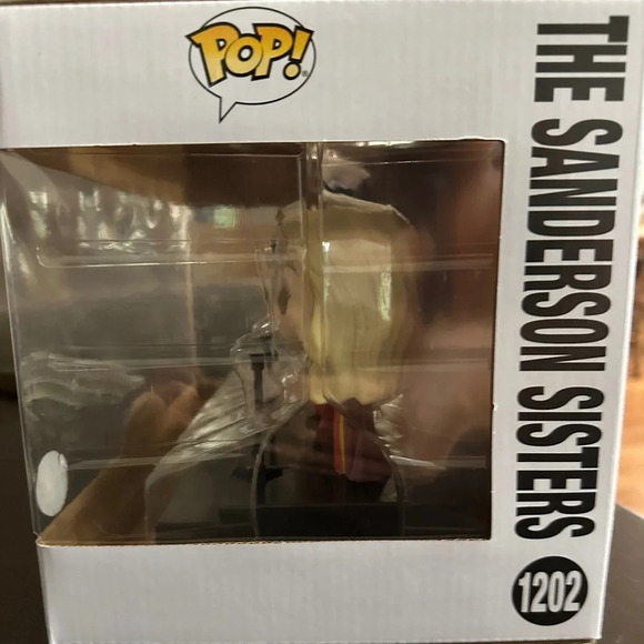 The Sanderson Sisters Hocus Pocus Funko Pop with Dani with Binx and Billy NIB - Picture 4 of 12